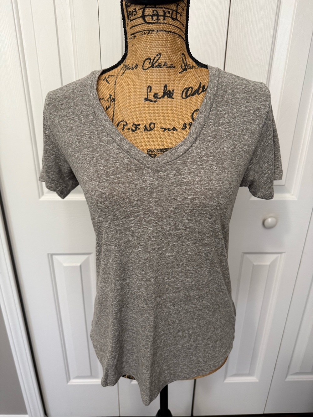 Z Supply Heather Gray V-Neck Short Sleeve Tee